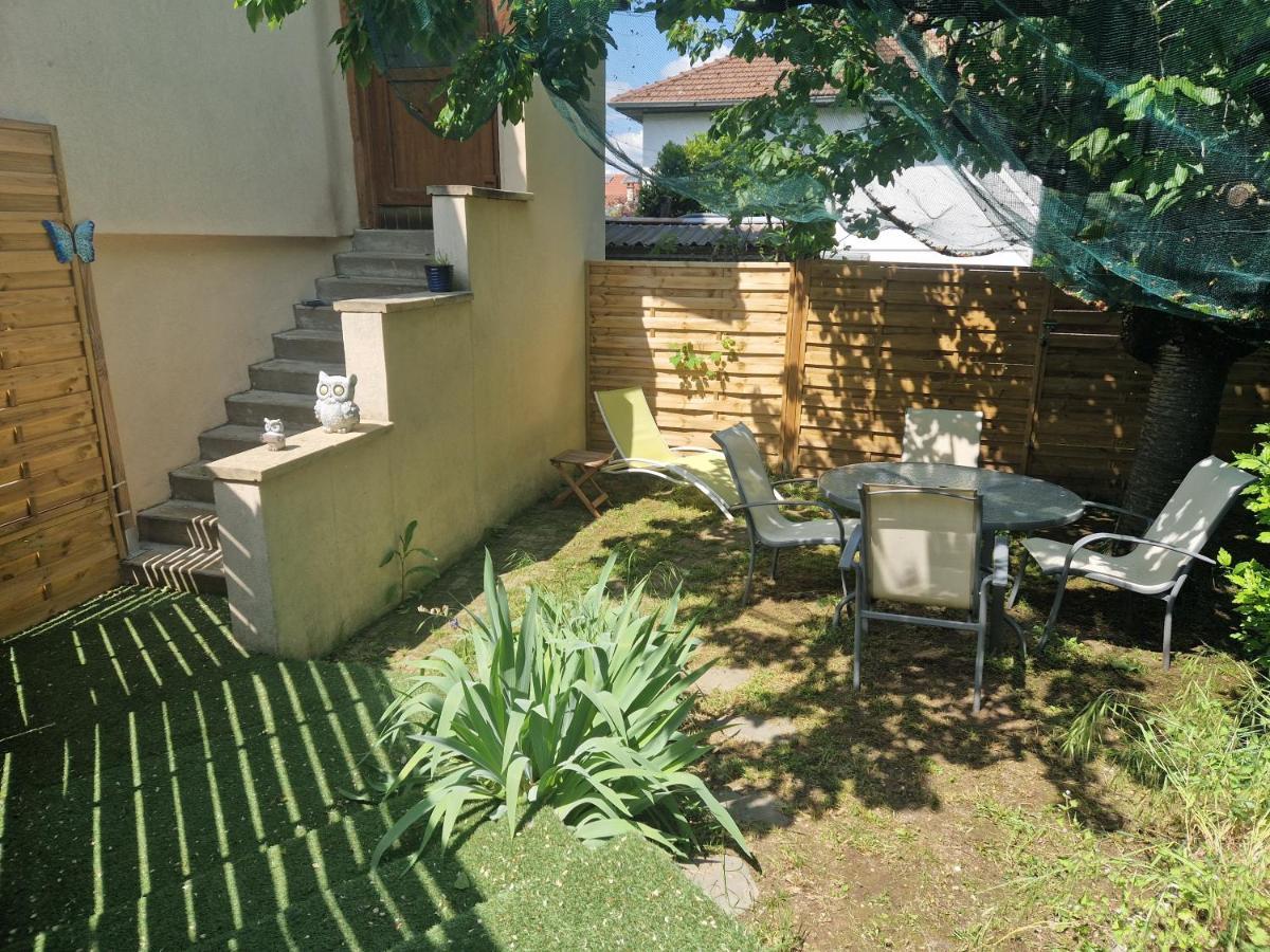 Appartement Independant Dans Maison Avec Jardinet, Au Calme Sérézin-du-Rhône エクステリア 写真