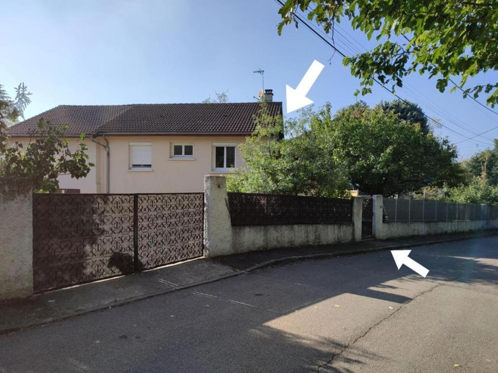 Appartement Independant Dans Maison Avec Jardinet, Au Calme Sérézin-du-Rhône エクステリア 写真